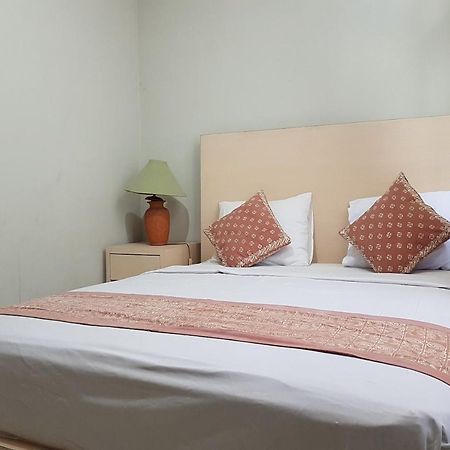 Oyo 3819 Hotel Winotosastro Yogyakarta Exterior foto